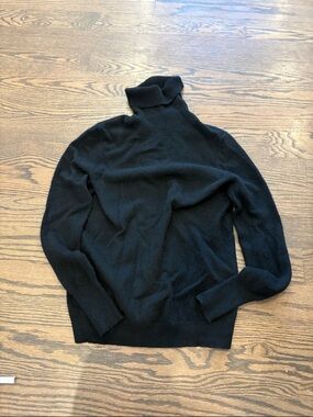 White + Warren Black Women's Cashmere Turtleneck Sweater